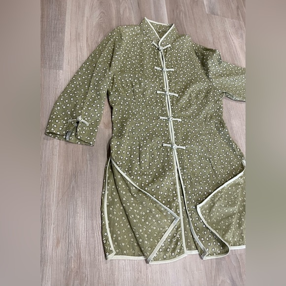 Traditional Chinese/Asian Style- Qipao
Cheongsam Dress - Picture 2 of 6